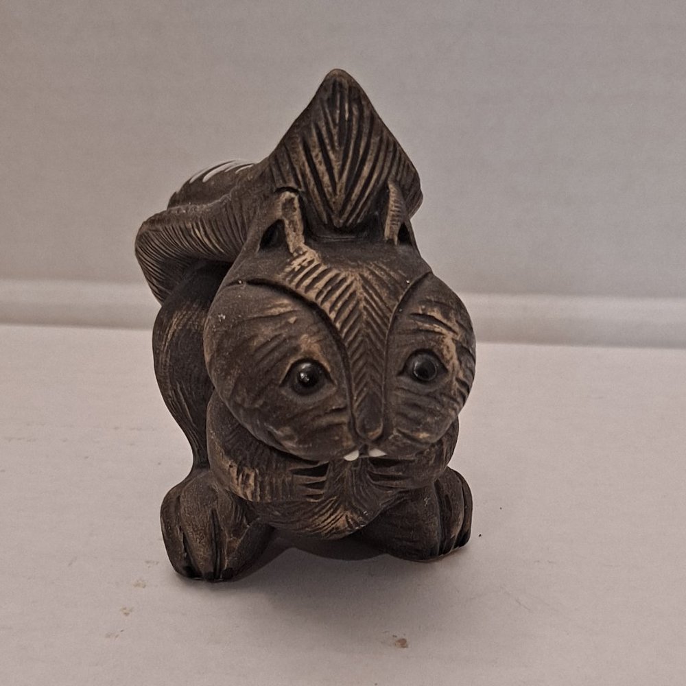 MANN STONE SQUIRREL